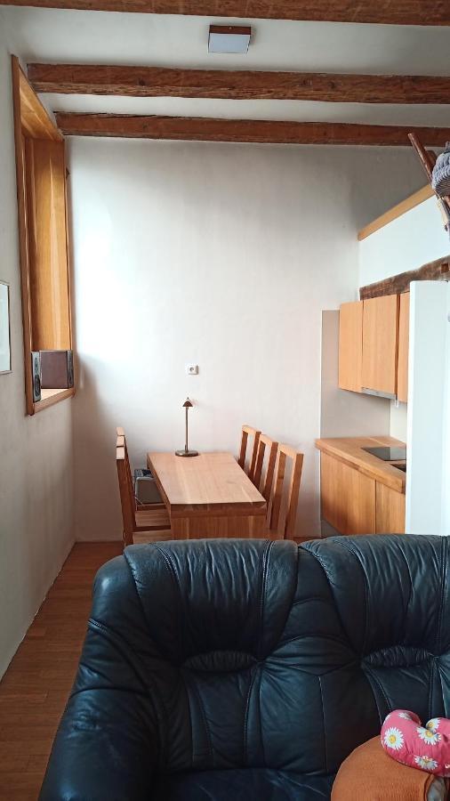 Bydleni V Centru Ov Blizko Stodolni, Bez Vytahu Apartment Ostrava Exterior photo